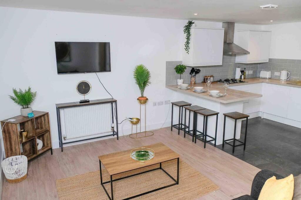Garden Of Eden 1 Bedroom Flat In Fishponds Bristol Exterior photo